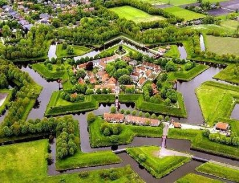 La città a forma di stella si trova in Olanda e si chiama Bourtange
