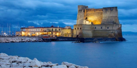 Napoli: Un Viaggio tra Storia, Cultura e Tradizioni